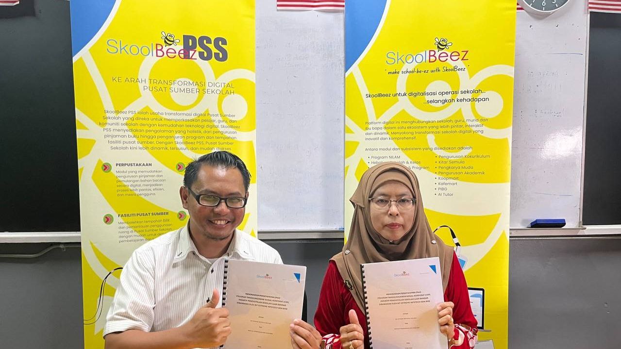 Menandatangani MOU, Serahan Item dan Simulasi Penggunaan SkoolBeez di SK Seri Nasib Baik