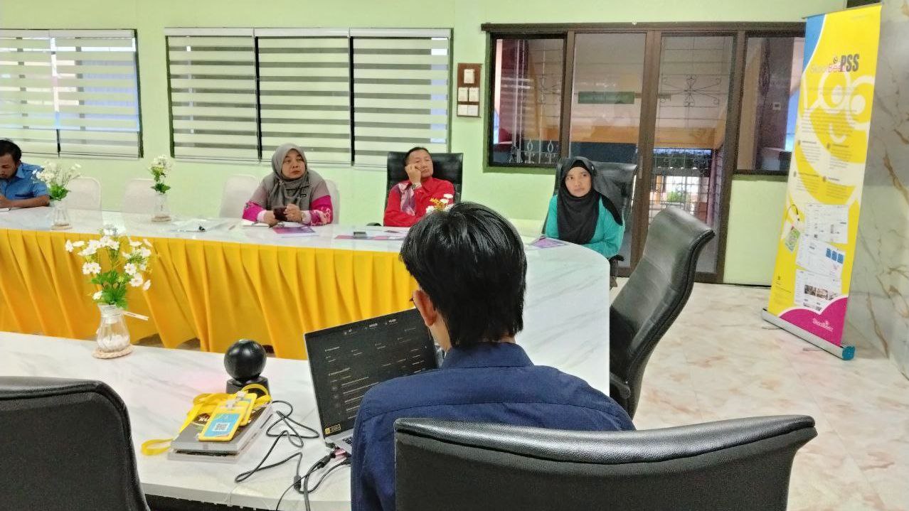 Sesi Demonstrasi SkoolBeez Bersama Pentadbir SMK Seri Mersing