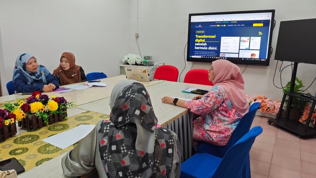 Dua Sekolah SKM di Muar Dipilih Sertai Inisiatif CSR SkoolBeez