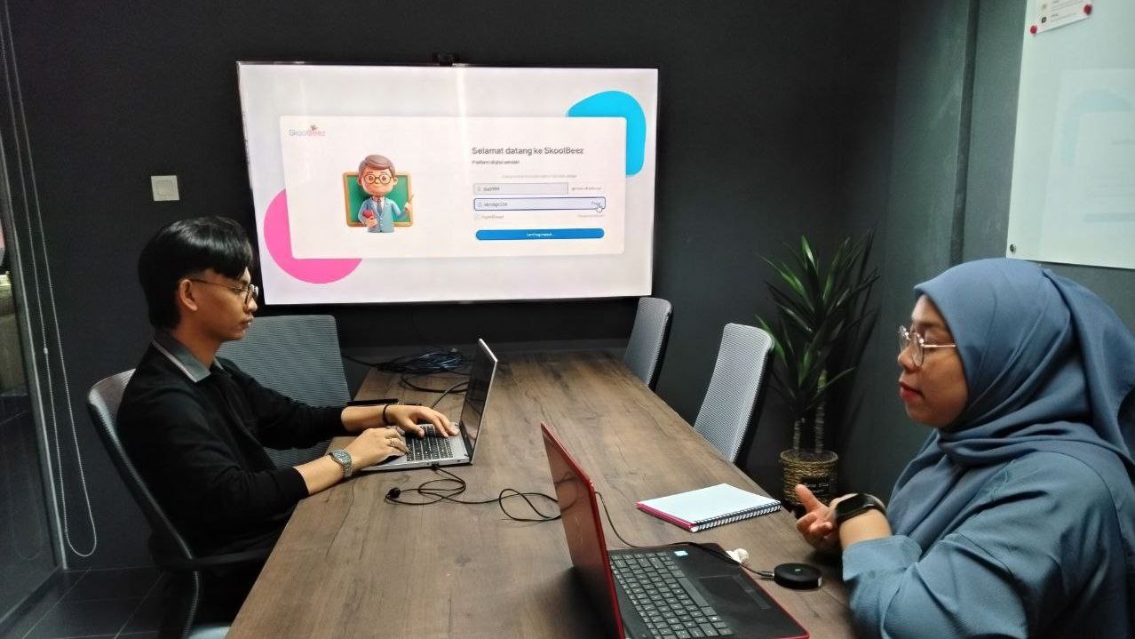 Sesi Demonstrasi Dalam Talian SkoolBeez Bersama Guru NILAM & GPM