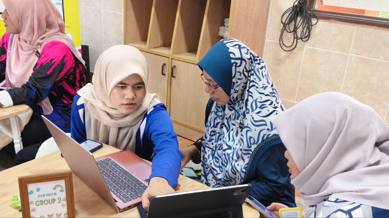 SK Mensudut Lama Perkukuh Pendigitalan Sekolah Melalui Kerjasama CSR Bersama SkoolBeez